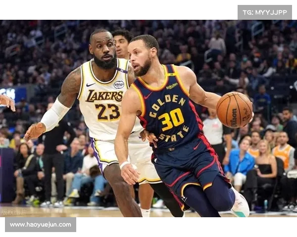 NBA超级巨星:探寻勒布朗詹姆斯与库里背后的成长历程与竞技传奇 NBA超级巨星:探寻勒布朗詹姆斯与库里背后的成长历程与竞技传奇